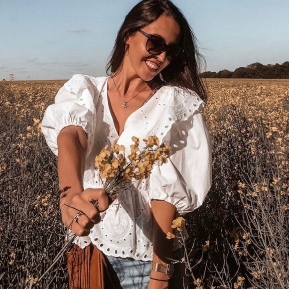 Zara open work embroidered white top large NWT - Picture 3 of 4